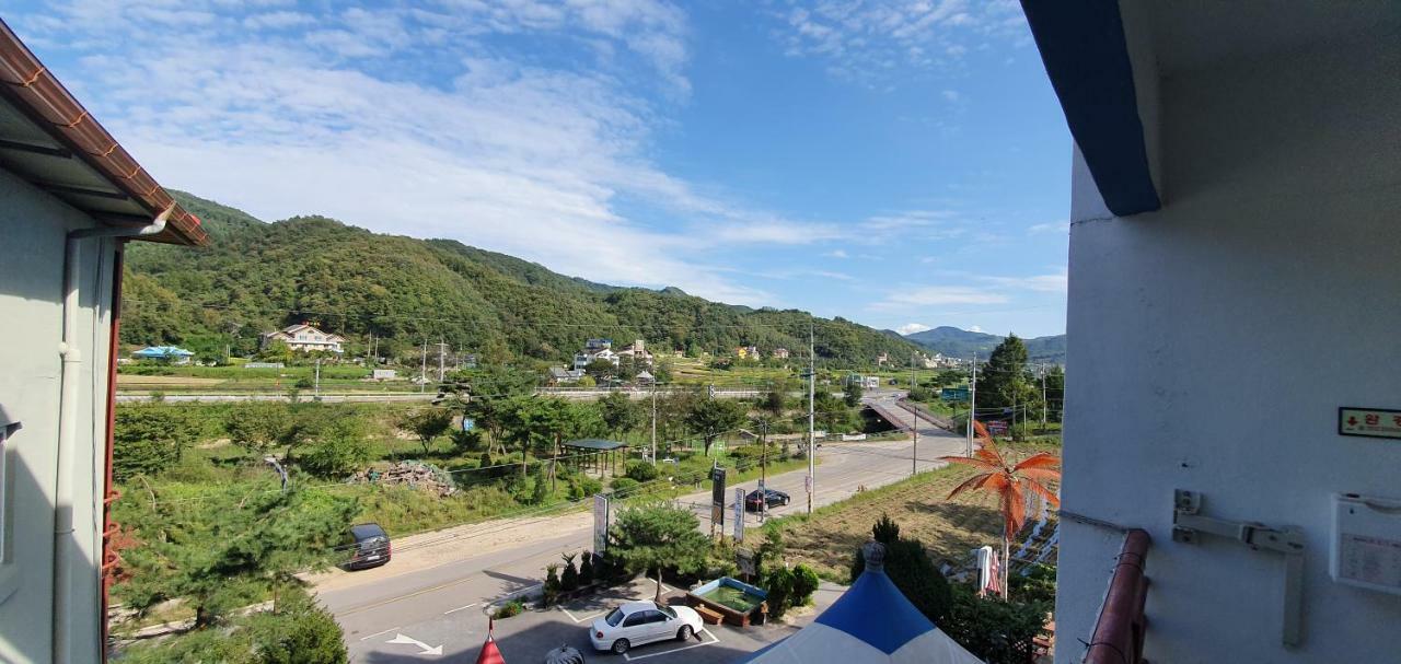Gangchon Beautiful Pension Chuncheon Exteriör bild