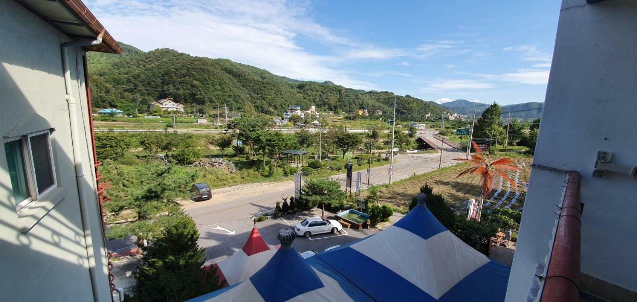 Gangchon Beautiful Pension Chuncheon Exteriör bild